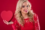 L-a făcut să creadă că este femeia vieții lui și l-a lăsat fără aproape 800.000 de euro. Cum a fost prinsă o româncă în Austria