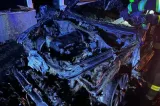 Mașină incendiată intenționat în județul Neamț. O femeie de 85 de ani a ajuns la spital după un atac de panică