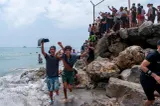 Spania, asaltată de migranți. Mii de oameni au trecut granița în doar câteva zile
