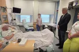 Dragoș Pîslaru își face campanie în Belgia și taie salariile românilor
