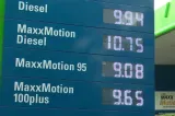 Prețurile carburanților explodează: benzina trece de 9 lei, motorina se apropie de 10 lei, iar România riscă o penurie