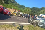 Accident grav pe Valea Oltului. O persoană a rămas prinsă între fiare, iar alta a fost aruncată pe carosabil