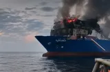 Două nave comerciale turcești, atacate cu drone în Marea Neagră. Una dintre ele a fost cuprinsă de flăcări VIDEO