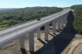 Un nou tronson al Autostrăzii Transilvaniei se deschide marți. Aproape 13 km vor fi dați în trafic