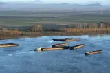 Celelalte două barje au fost scufundate după 7 ore. Cât de mult salvează situația