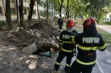 Pericol pe o stradă din Pitești: o conductă de gaze a fost spartă în timpul unor lucrări. Intervin pompierii