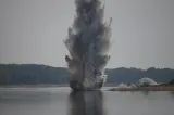 Armata a detonat stânca de pe Dunăre pentru a asigura alimentarea centralei de la Cernavodă. S-a folosit o cantitate dublă de explozibil