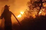 Misiunile pompierilor români în Grecia continuă. Incendiu de vegetație din regiunea Attica -VIDEO