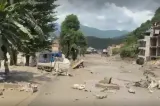  Viitură devastatoare în Nepal, la granița cu Tibetul. Cel puțin 19 oameni au murit, iar sute de turiști sunt dați dispăruți 
