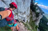 Turistă, coborâtă de salvamontiști de pe un traseu dificil din Piatra Craiului: "Un apel făcut la timp poate face diferenţa"