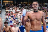 Un nou triumf pentru David Popovici la Europenele de la Paris. A cucerit din nou aurul la 100 m liber și a bătut recordul competiției