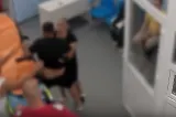 Scene șocante în Unitatea de Primiri Urgențe. Un tânăr nervos a distrus totul în calea sa