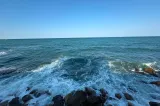  Alertă pentru turiști pe litoral în perioada 12-14 august. Vânt puternic, valuri mari și curenți periculoși în Marea Neagră