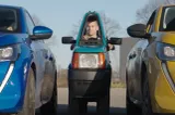 Un italian a transformat un Fiat Panda din 1993 în cea mai îngustă mașină din lume. A intrat în Guinness World Records | VIDEO