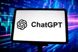 Ai grijă ce îi scrii lui ChatGPT. Experții avertizează că aceste informații nu ar trebui trimise niciodată unui chatbot