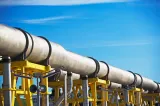 Atac cu drone asupra unei conducte de petrol din Arabia Saudită. Transportul, suspendat