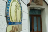 DNA: Fosta manageră a Spitalului Județean Botoșani, care lua șpagă în euro și bijuterii, a recunoscut acuzațiile și a acceptat o pedeapsă cu suspendare