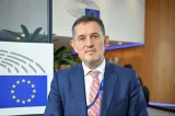 Piperea îl vizează pe Zelenski într-un nou scandal de corupție privind banii pentru războiul din Ucraina: „O instituție-cheie, infiltrată”