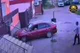 O pisică a „furat” o mașină și a provocat un accident în Kazahstan. Imaginile au devenit virale - VIDEO
