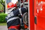 Incendiu într-un cămin din Iași: trei locatari s-au intoxicat cu fum, pompierii intervin de urgență