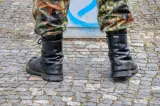 Câți bani în plus la pensie primesc românii care au făcut armata. Stagiul militar este luat în calcul la pensie