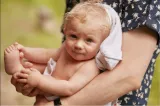 Dermatita atopică la bebeluși, explicată părinților de dr. Ingrid Bălan, în paginile cărții VindecaDAI