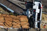 Accident devastator în Turcia! Un autocar plin cu turiști s-a răsturnat după impactul cu un camion. 11 persoane au murit - VIDEO