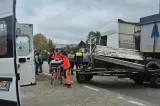 Accident grav în județul Neamț! Un copil a fost rănit după ce o căruță a fost izbită de un camion