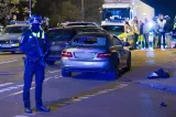 Atac în Germania. O mașină a intrat într-un grup de oameni: polițiștii au deschis focul