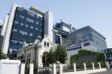 Opt ani de îngrijire personalizată pentru fiecare pacient