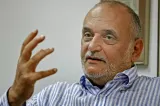 Moștenirea lui Dinu Patriciu, între datorii de peste 528 de milioane de lei și executări silite. Vila de la Snagov, scoasă la licitație