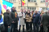 Realitatea Plus, alături de oamenii care protestează la Arestul Central, unde este închis Călin Georgescu. Ninel Peia face apel de unitate între suveraniști