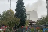 Incendiu puternic în Sectorul 1 al Capitalei! Mansarda unui imobil, cuprinsă de flăcări. Mobilizare de amploare