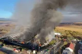 Risc de poluare în Sibiu după incendiul de la stația de sortare a deșeurilor din Rusciori. Calitatea aerului, monitorizată