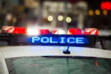 Accident mortal provocat de o șoferiță de 44 de ani, care s-ar fi uitat la filme pentru adulți în timp ce conducea. Trei mașini au fost implicate în coliziune