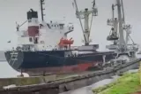 Malul Dunării s-a prăbușit în Portul Galați. Două dane afectate, iar o cale ferată este în pericol