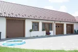 Construiești sau renovezi? Cum alegi ușa de garaj secțională potrivită și ce trebuie să știi despre montaj