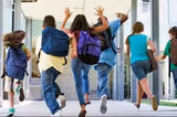 Zile libere 1 și 5 iunie 2026. Când iau elevii vacanța de vară?