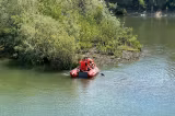  Incident tragic în municipiul Târgu Jiu. Un copil de doi ani a murit după ce s-a înecat în râul din spatele casei