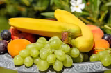 Fructul consumat de milioane de oameni care poate contribui la reducerea colesterolului. Ce spun specialiștii despre beneficiile sale