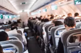 Zbor de coșmar transformat în misiune de salvare. Cum a aterizat un avion lovit de trăsnet în plină furtună VIDEO