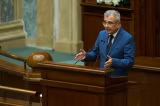 Petrișor Peiu (liderul senatorilor AUR): „În 2016, economia creștea cu 4,3% la instalarea unui guvern tehnocrat. În 2026, economia scade cu 1,2% la propunerea guvernului Tomac”