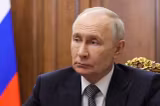 Moment stânjenitor la Kremlin. Vladimir Putin și-a pierdut vocea în fața militarilor, iar imaginile au explodat pe internet