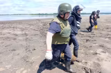 Bombă de aviație găsită pe malul Prutului, în județul Botoșani - FOTO/VIDEO