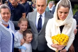 Călin si Cristela Georgescu, la hramul Mănăstirii Almaș - FOTO/VIDEO