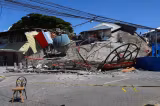 Cutremur devastator în Filipine: bilanțul urcă la 41 de morți și peste 450 de răniți. Salvatorii, încetiniţi de sute de replici: imagini dramatice 
