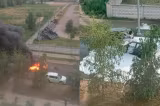 Mașină aruncată în aer în Moscova. Șoferul a murit pe loc: „Se afla în apropierea unui bloc de locuințe”