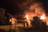 Incendiu de proporții într-o gospodărie din județul Suceava. O adolescentă de 15 ani a fost găsită carbonizată-FOTO/VIDEO