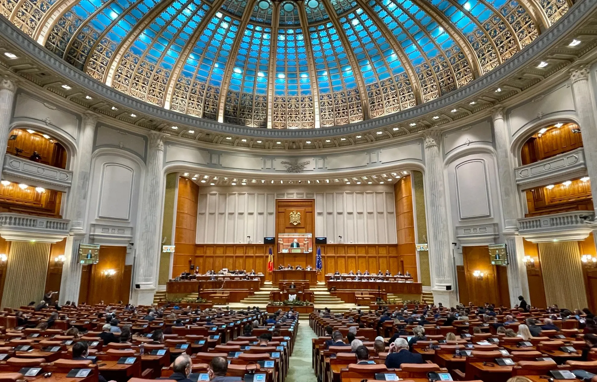Parlamentarii, chemați din vacanță pentru proiectele din PNRR. Măsurile propuse de PSD pentru rezolvarea crizei, în Parlament