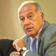 Dan Voiculescu susţine o conferinţă de presă